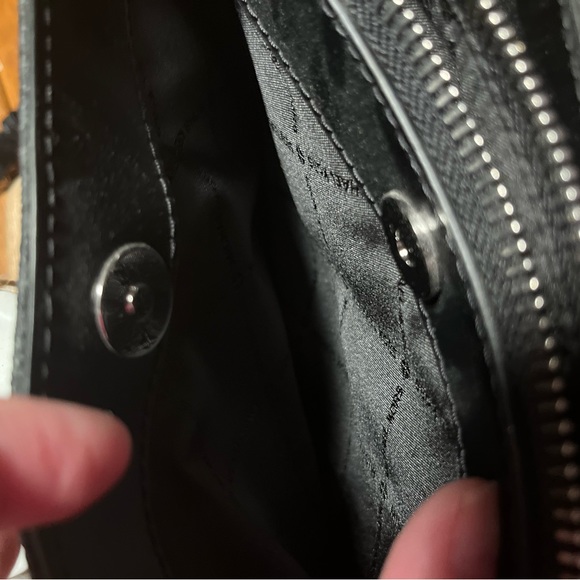 NWT Black Michael Kors Crossbody Purse. - Picture 4 of 7